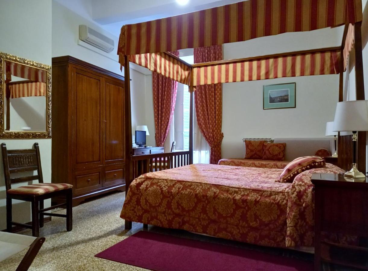 Hotel Tourist House Florencja Zewnętrze zdjęcie