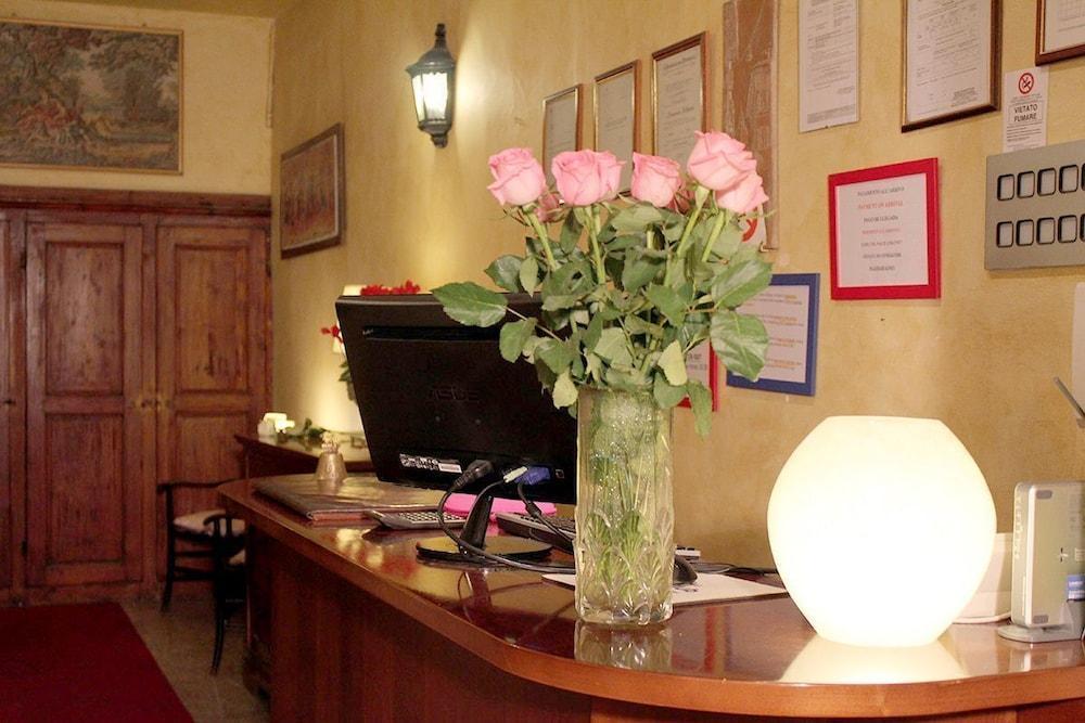 Hotel Tourist House Florencja Zewnętrze zdjęcie